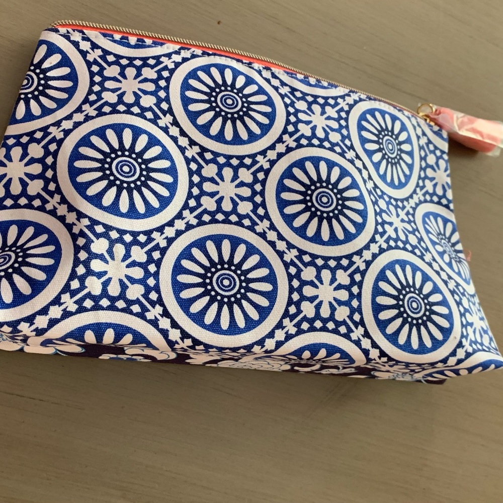 ESTÈE LAUDER Cosmetics Bag - Picture 3 of 4